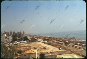 Playa de Torremolinos en el verano de 1971