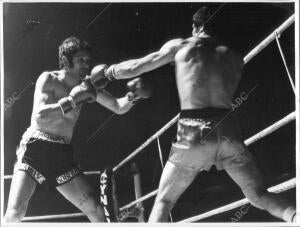Combate entre Pedro carrasco y René Roque en el que el español se Proclamó...