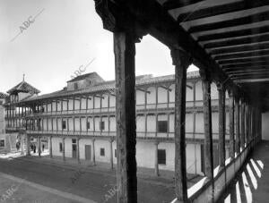 Plaza rural del pueblo Tembleque (Toledo)