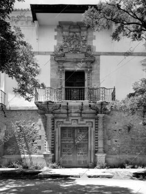 Portada del palacio del pueblo Tembleque (Toledo)