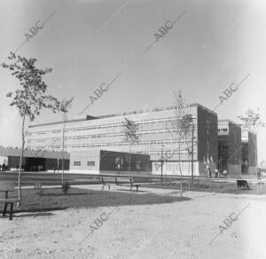 Iuguracion de la residencia de Ancianos "Francisco Franco" por los Principes de...