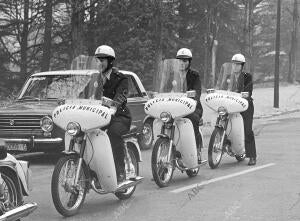 Policía municipal Femenina Motorizada en Madrid
