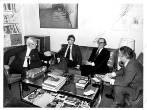 Director de " The Finantial Times " en la casa de Prensa Española