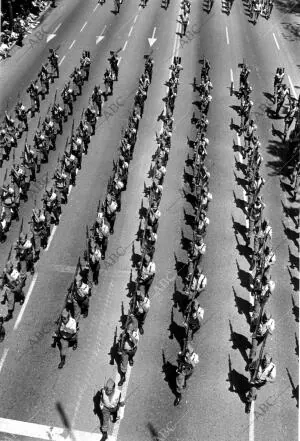 La legión en el desfile de la victoria de 1975