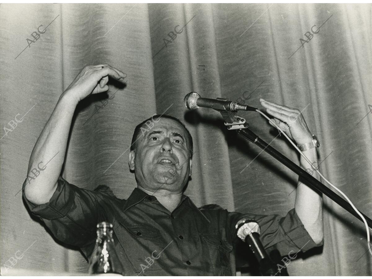 blas-pi-ar-dando-un-discurso-archivo-abc