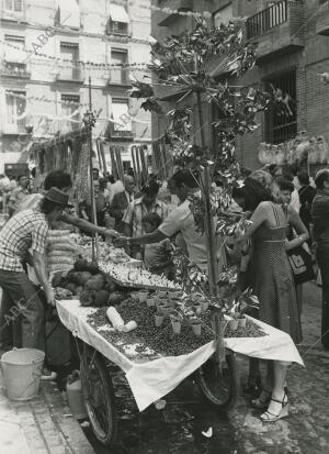 Ambiente en la verbena de La Paloma