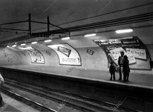 Vista del andén de la estación de Callao