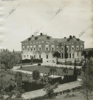 El nuevo Palacio fue utilizado como residencia oficial de invitados extranjeros...