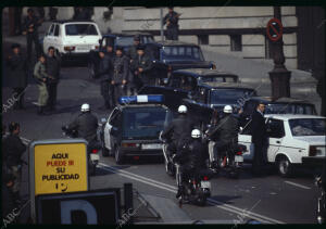 En la imagen, policía en los exteriores del Congreso de los Diputados
