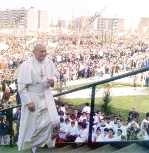 el papa Juan Pablo Ii visita el polígono