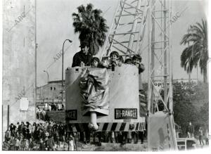 Exhibición de los bomberos en Expojuventud