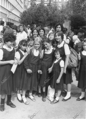 Varios Escolares en la apertura del nuevo curso escolar