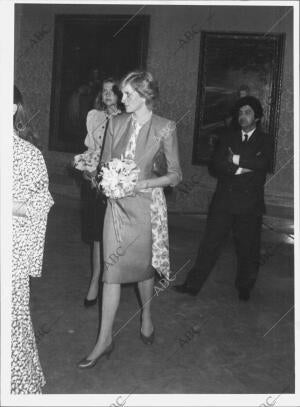 En la Imagen, la Princesa de Gales durante su visita al museo del prado