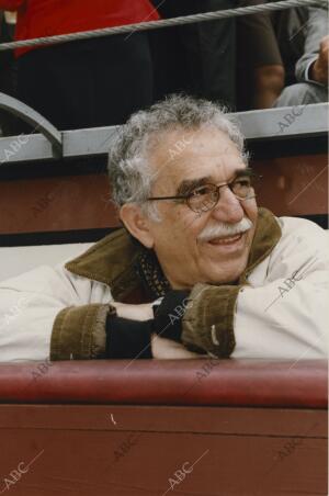 Gabriel García Márquez en la corrida de toros de la Feria de San Isidro