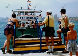 El paseo en barca, la excursión más solicitada de las múltiples que el turista...