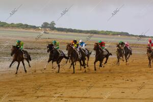 Jerez. 29-08-01. Alvaro Rivero. Carreras de Caballos en Sanlucar. Archjer