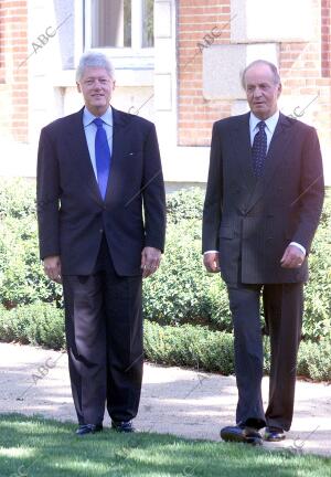 Su majestad el Rey Recibe en palacio al ex presidente de Estados Unidos, Bill...