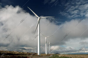 Molinos de produccion de energia eolica situados en la provincia de Ávila