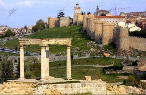 Muralla de Ávila vista desde los cuatro postes