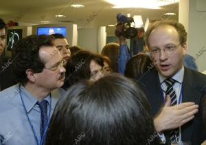En la Imagen: primera comparecencia de Javier Elorriaga