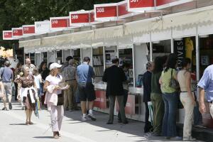 Inaguran la Feria del libro en el parque del Retiro