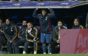 En la imagen, el banquillo español con Xavi, Reina, Villa y Ramos