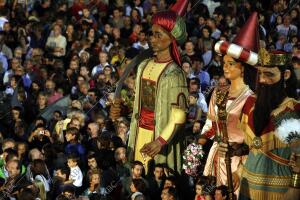 Gigantes y cabezudos en las Fiestas de la Merced