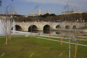 En la Imagen: Rio Manzanares puente de Segovia