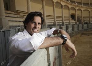 Francisco Rivera Ordonez posa en la plaza de Toros de Ronda