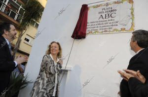 En la foto, de izquierda a derecha, el director de ABC, Bieito Rubido