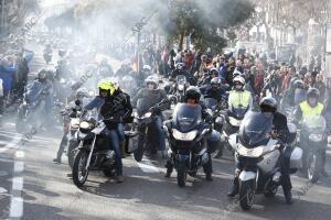 Miles de motoristas pertenecientes a la concentracion motera Pinguinos recorre...