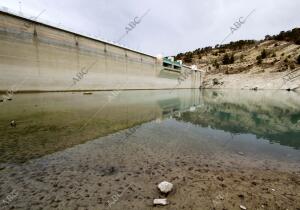 Embalse de amadorio con muy poca capacidad de agua FotoJuan Carlos Soler archdc