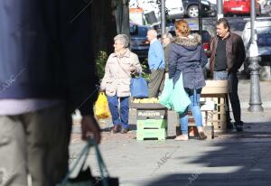 Mercadillo ilegal en la calle Alberto de Palacios