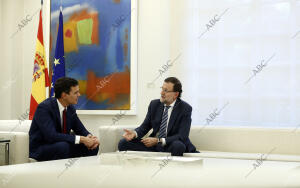 Mariano Rajoy Recibe al secretario general del Psoe Pedro Sánchez en la Moncloa