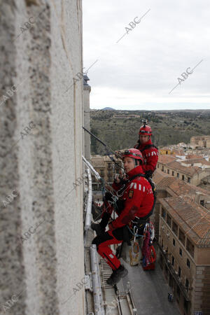 Jornadas de rescate de los bomberos en el Alcázar