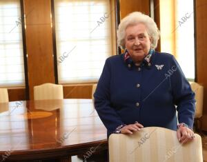 Entrevista A doña Pilar de Borbon