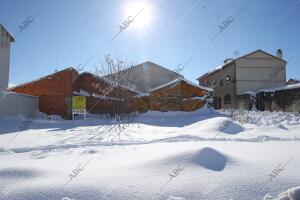 Paisajes nevados en los alrededores de la AP-6 y la A-6 entre Villacastin y san...