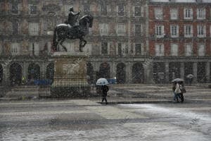 Nieva en la plaza Mayor