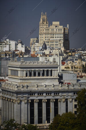 En la imagen, el Instituto Cervantes y el edificio Telefónica