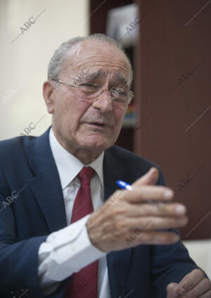 Entrevista a Francisco de la Torre, reelegido alcalde de Málaga en las...