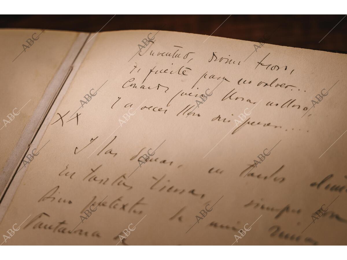 El manuscrito de «Canción de otoño en primavera», de Rubén Darío, con