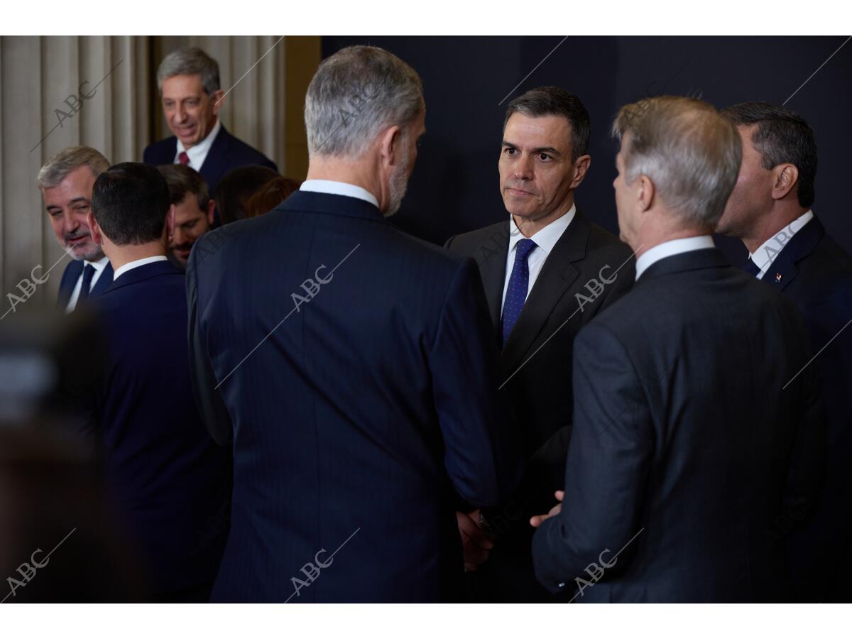 Su Majestad El Rey Felipe Vi Preside La Cena De Inauguraci N Del Mobiel