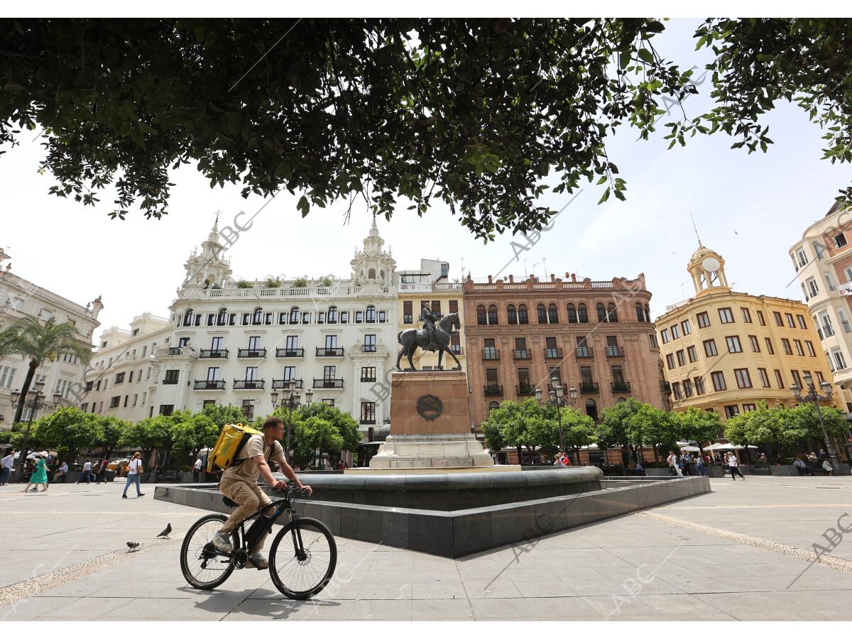 Reportaje de la plaza de las Tendillas - Archivo ABC