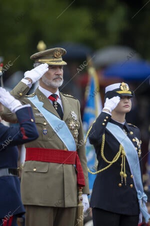 sfile de las Fuerzas Armadas por el día de la Hispanidad