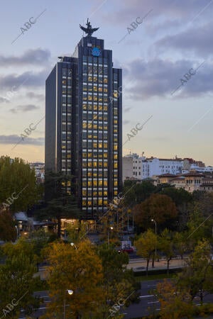 Fachada del edificio de la Mutua Madrileña