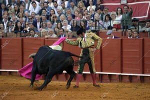 En la imagen, Morante de la Puebla, de verde esperanza y oro