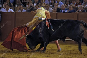 Corrida de toros celebrada en la Maestranza para los toreros Juan Ortega (de...