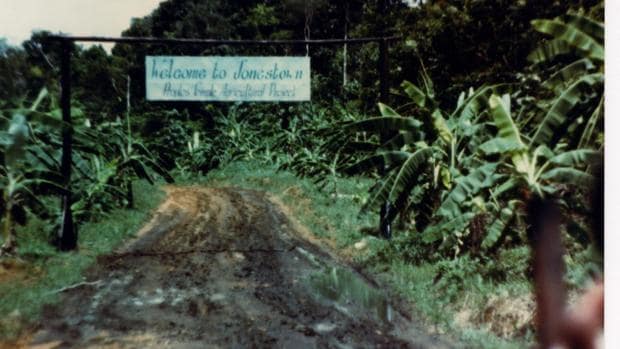 Entrada a Jonestown, en Guayana Esequiba