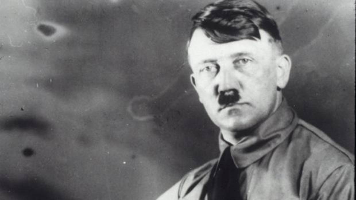 Así se convirtió (el mediocre) de Hitler en nazi