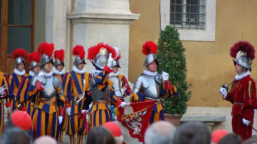 Bautizo en Roma: el desesperado sacrificio de la Guardia Suiza para salvar al Papa del saqueo español